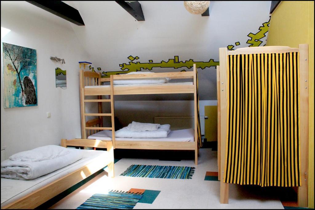 Pogo Hostel Vilna Habitación foto A typical room at the hostel