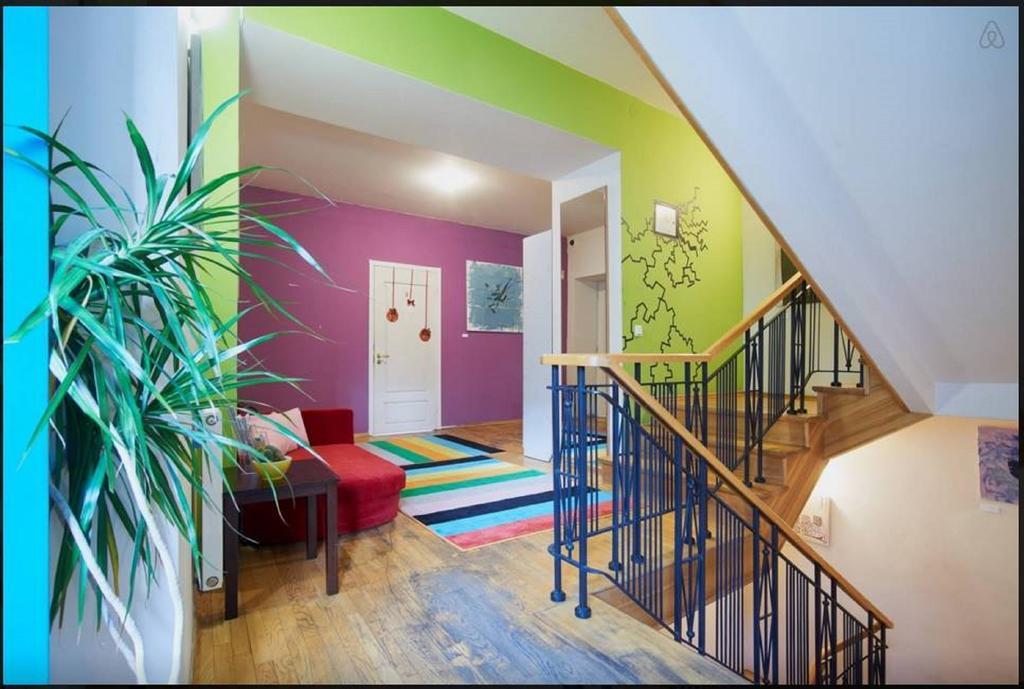 Pogo Hostel Vilna Exterior foto Interior of the house